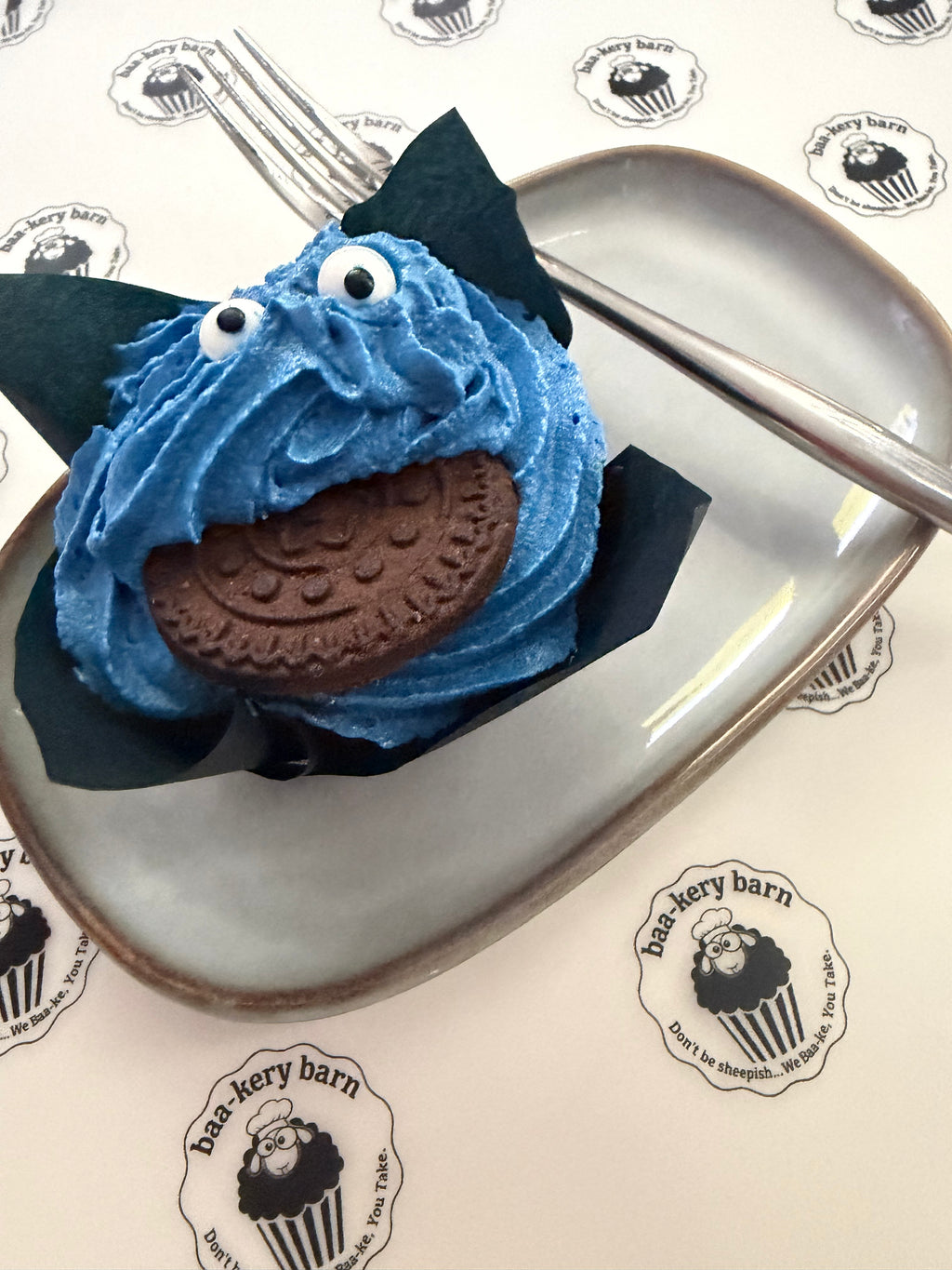 Cookie Monster Cupcake